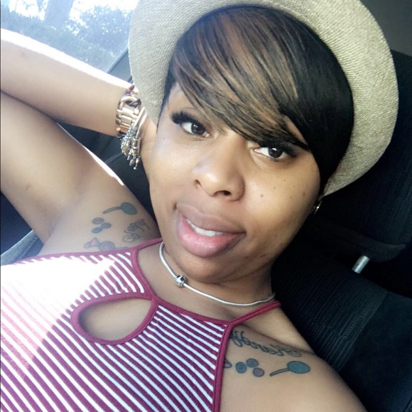 Meet your Posher, Rashonda - Picture 1 of 1